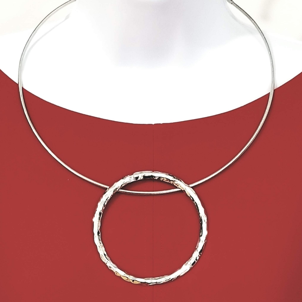 Silver tone snake chain necklace with large silver hoop pendant (137)